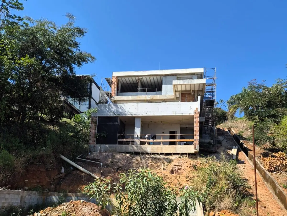 Frente de obra residencial em execução